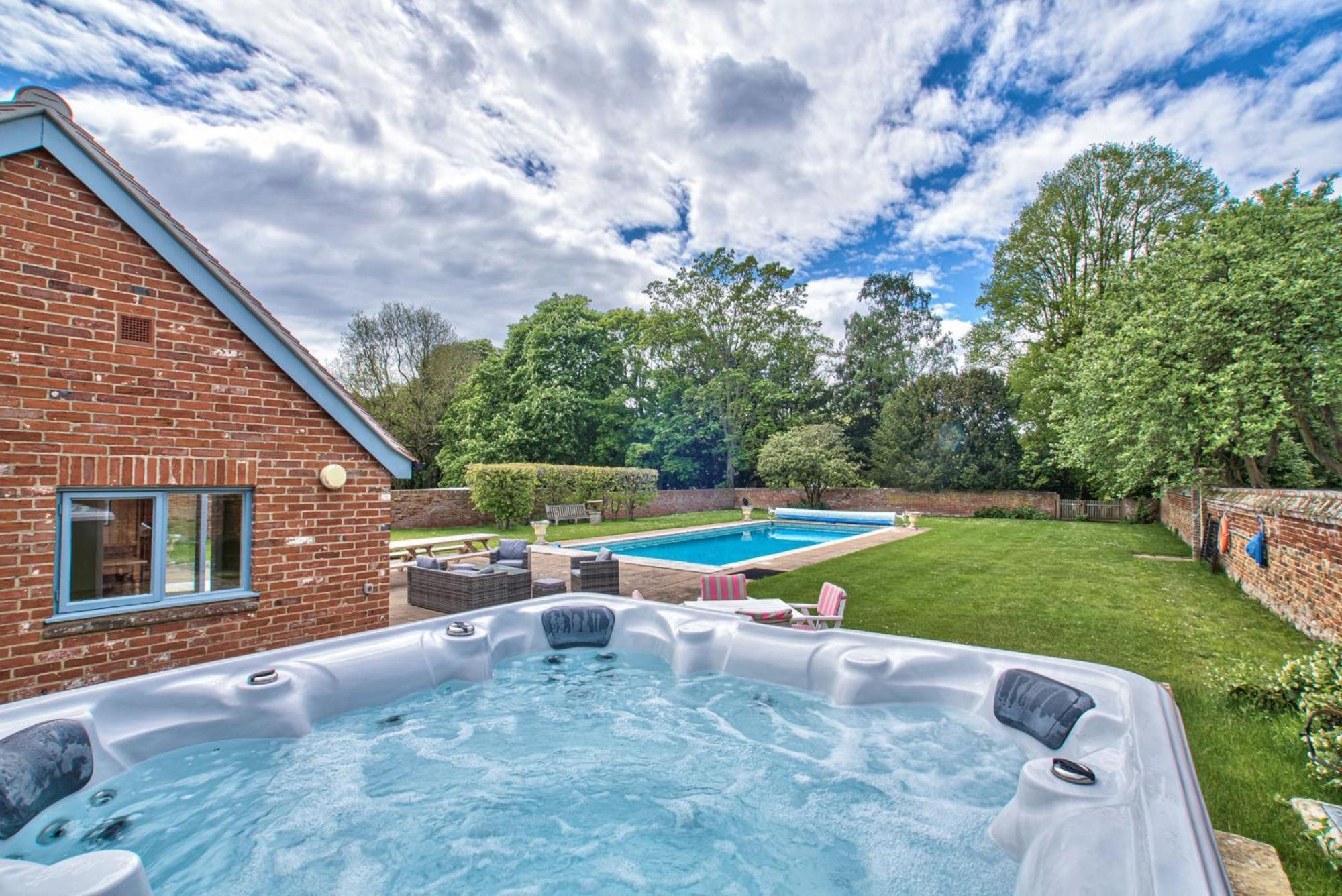 Abbey House By Group Retreats Villa Saffron Walden Kültér fotó
